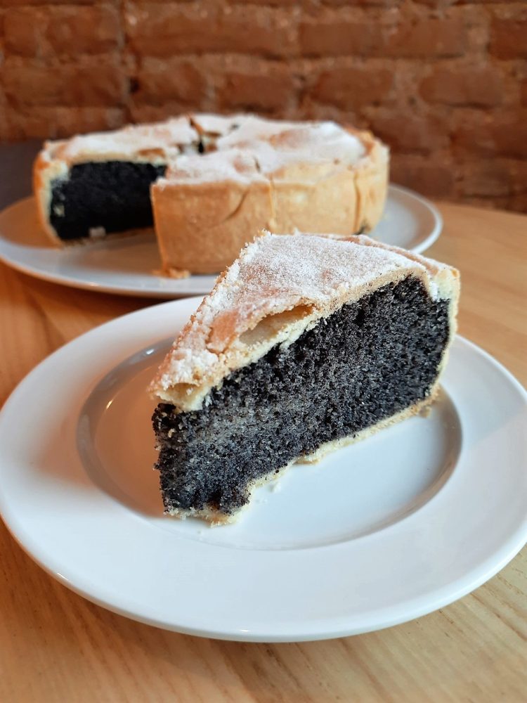 Chombrov Poppy Seed Cake